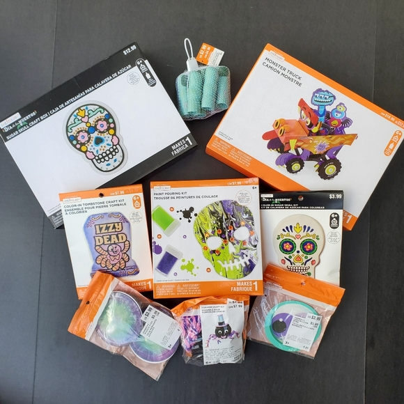 Halloween Kids Crafts - Picture 1 of 7